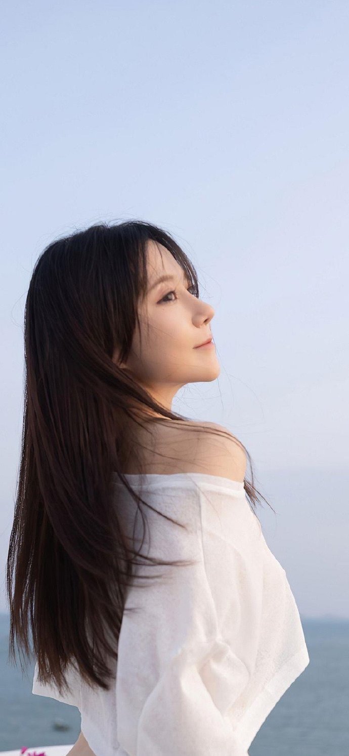 药屋少女的呢喃 封面